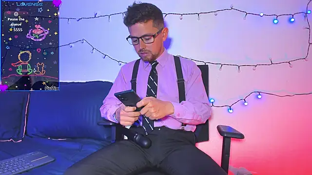 Snapshot of Prince1_dark chatting on December 19, 4:19 am Prince1 dark online show from December 19, 4:19 am