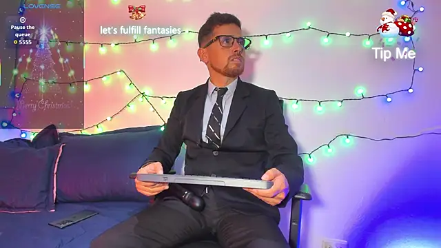 Snapshot of Prince1_dark chatting on December 21, 4:19 am Prince1 dark online show from December 21, 4:19 am