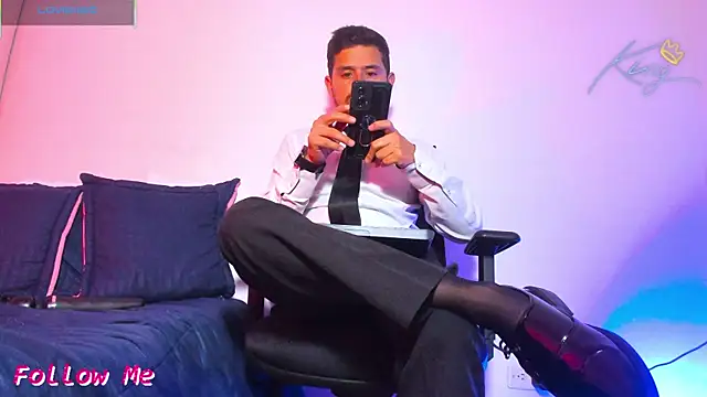 Snapshot of Prince1_dark chatting on January 13, 5:02 am Prince1 dark online show from January 13, 5:02 am