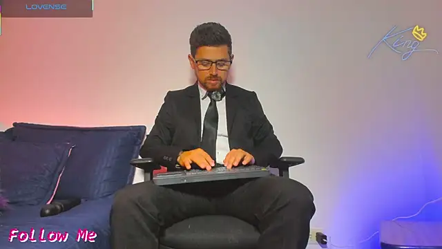 Snapshot of Prince1_dark chatting on January 14, 5:13 am Prince1 dark online show from January 14, 5:13 am