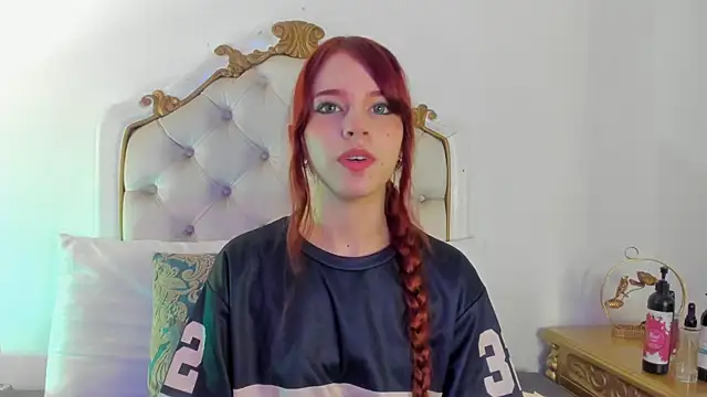 scarlett smith 3 online show from April 7, 2:34 am