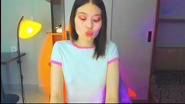 HopeLovely online show from March 4, 9:59 am