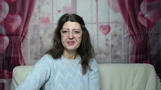 Snapshot of RoseHille chatting on February 11, 3:17 pm RoseHille online show from February 11, 3:17 pm