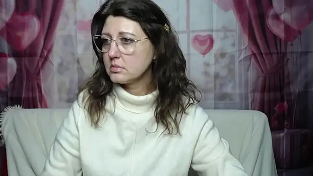 Snapshot of RoseHille chatting on February 12, 3:18 pm RoseHille online show from February 12, 3:18 pm