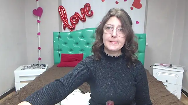 Snapshot of RoseHille chatting on February 15, 7:51 am RoseHille online show from February 15, 7:51 am