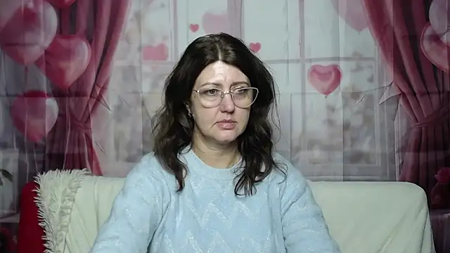 Snapshot of RoseHille chatting on February 16, 2:57 pm RoseHille online show from February 16, 2:57 pm