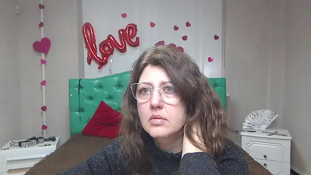 Snapshot of RoseHille chatting on February 21, 6:58 am RoseHille online show from February 21, 6:58 am