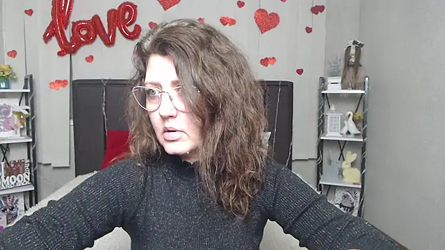 Snapshot of RoseHille chatting on March 3, 6:14 pm RoseHille online show from March 3, 6:14 pm