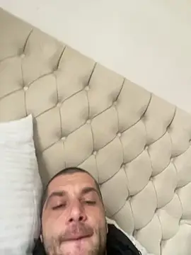 Kinkycouple142 online show from March 6, 2:35 pm