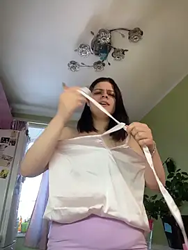 Snapshot of Dona_Mafia chatting on February 2, 11:36 pm Dona Mafia online show from February 2, 11:36 pm