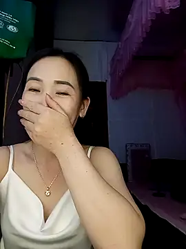 Feeling-hot online show from March 14, 2:33 pm