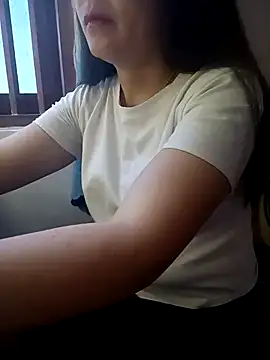 Feeling-hot online show from April 17, 3:20 am