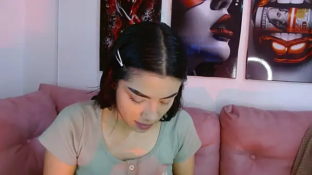 Snapshot of tael_novacs chatting on February 1, 4:33 am tael novacs online show from February 1, 4:33 am