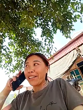 Snapshot of -Chua-90 chatting on February 15, 7:27 am -Chua-90 online show from February 15, 7:27 am