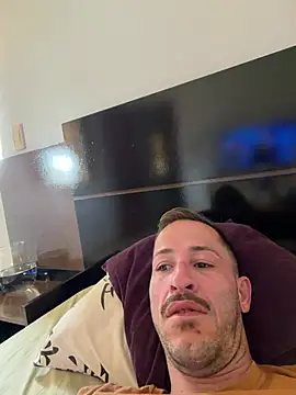 Snapshot of Lucasjandre chatting on July 12, 3:47 pm Lucasjandre online show from July 12, 3:47 pm
