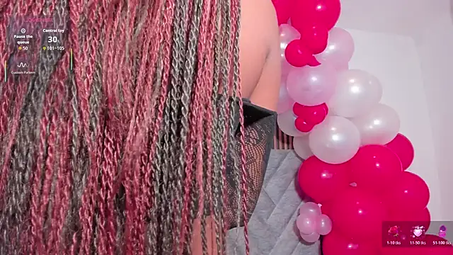 Kenia Storm online show from February 14, 8:05 pm