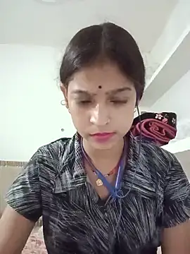 Mohnicute online show from May 13, 1:25 am