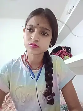 Mohnicute online show from May 21, 11:06 am