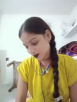 Mohnicute online show from July 5, 6:37 pm