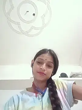 Mohnicute online show from July 10, 6:21 pm