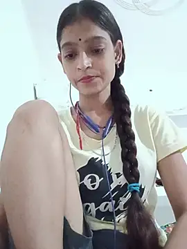 Mohnicute online show from July 31, 4:50 pm