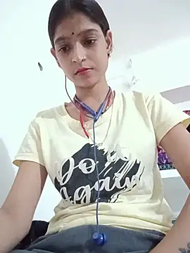 Mohnicute online show from August 1, 5:23 pm