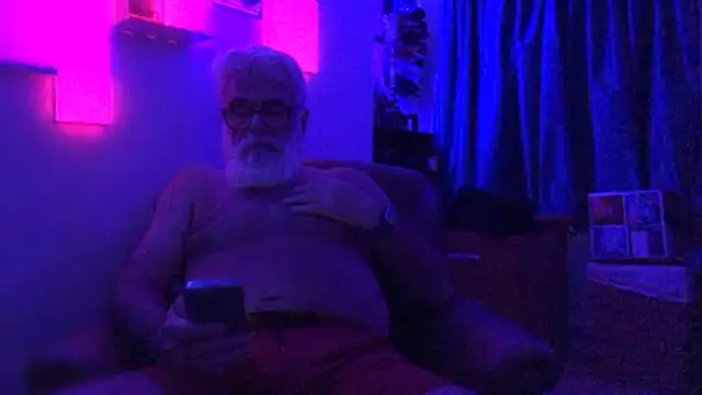 LeatherSdaddy online show from April 8, 8:36 am