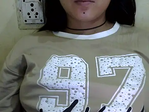 Anika Singh online show from April 19, 3:44 pm