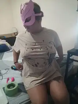 Charliizinpink online show from April 18, 11:47 am