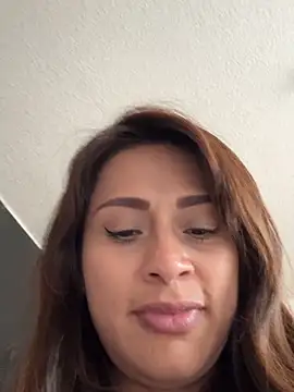 valeria absurdah online show from December 15, 10:25 pm