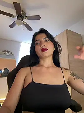 Cristal Cerati  online show from April 11, 9:41 pm