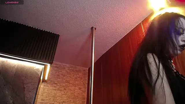 Belladonna trix online show from April 2, 7:00 pm