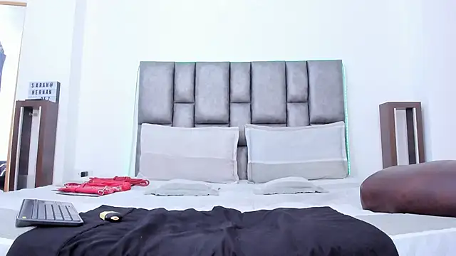 sarahhernandez online show from March 13, 1:51 pm