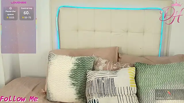 Daphne Hills online show from April 11, 6:56 pm