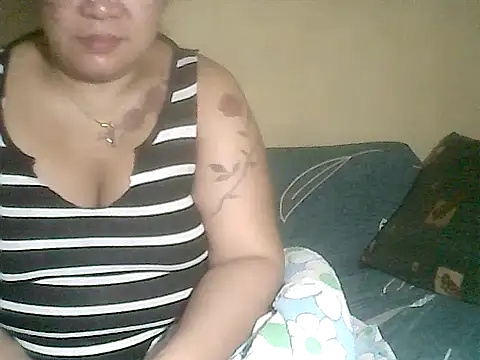 loriepinay46 online show from March 16, 10:52 am