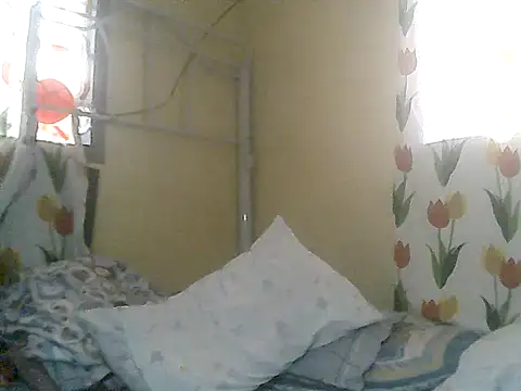 loriepinay46 online show from April 19, 9:30 am