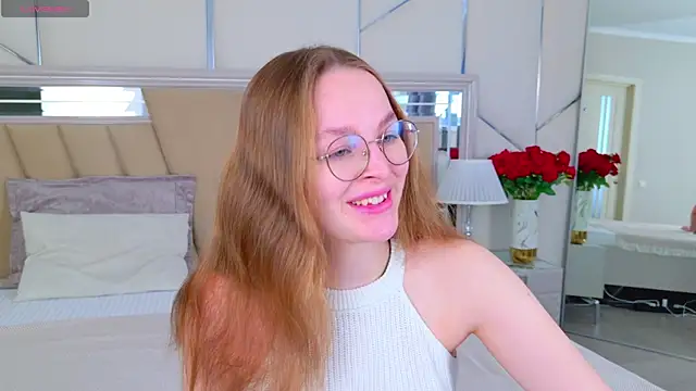 MadisonSmitt online show from April 15, 5:03 am