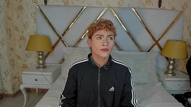 Snapshot of JacobRusso chatting on February 6, 7:39 pm JacobRusso online show from February 6, 7:39 pm