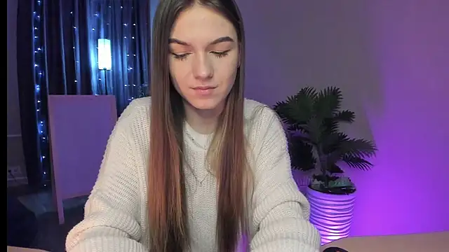 luna lust 212 online show from February 6, 4:28 am