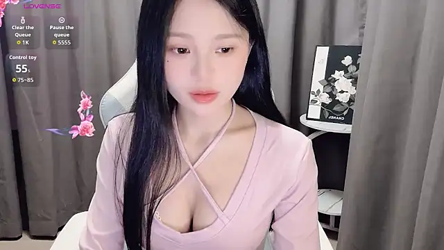 Snapshot of BEGONIA1 chatting on April 10, 1:05 pm BEGONIA1 online show from April 10, 1:05 pm