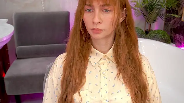 Snapshot of Nicol_Moonn chatting on April 15, 8:42 pm Nicol Moonn online show from April 15, 8:42 pm