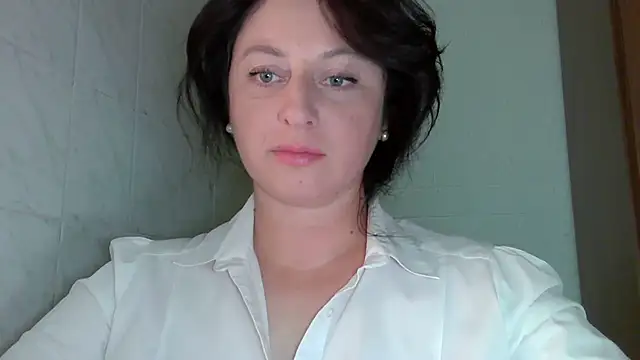 Snapshot of MelinaAx chatting on June 24, 8:02 am MelinaAx online show from June 24, 8:02 am
