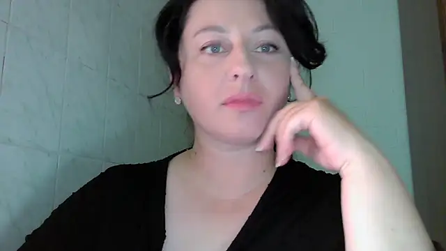 Snapshot of MelinaAx chatting on July 12, 7:49 pm MelinaAx online show from July 12, 7:49 pm