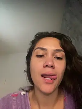 carolsapequinha online show from June 6, 1:05 pm