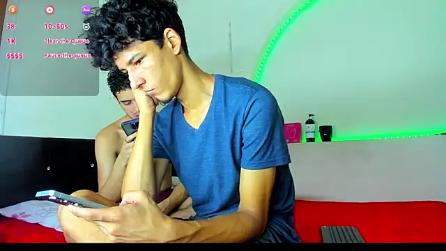 kaiborman00 online show from February 14, 2:52 am