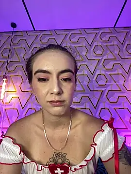 Snapshot of MelanyyJhonson15 chatting on June 21, 8:44 pm MelanyyJhonson15 online show from June 21, 8:44 pm