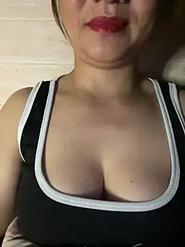 Snapshot of Diana-sexyy chatting on July 6, 3:03 pm Diana-sexyy online show from July 6, 3:03 pm