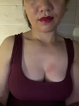 Snapshot of Diana-sexyy chatting on July 8, 3:44 am Diana-sexyy online show from July 8, 3:44 am