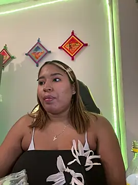 morena-2025 online show from July 24, 11:03 pm