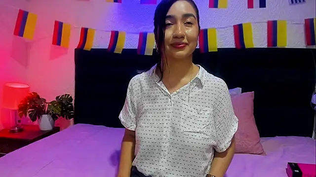 Snapshot of VictoriaRouge_ chatting on July 10, 8:55 pm VictoriaRouge online show from July 10, 8:55 pm